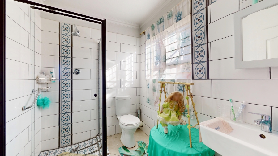 5 Bedroom Property for Sale in Rynfield Gauteng