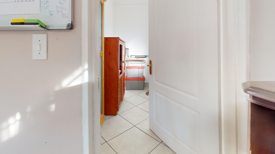 5 Bedroom Property for Sale in Rynfield Gauteng