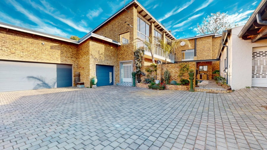 5 Bedroom Property for Sale in Rynfield Gauteng