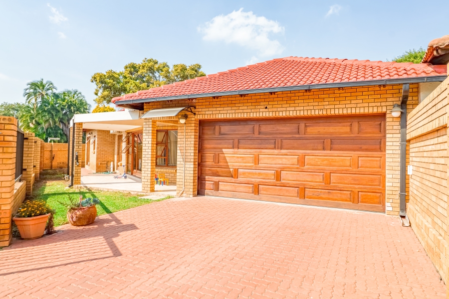 3 Bedroom Property for Sale in Silver Lakes Golf Estate Gauteng