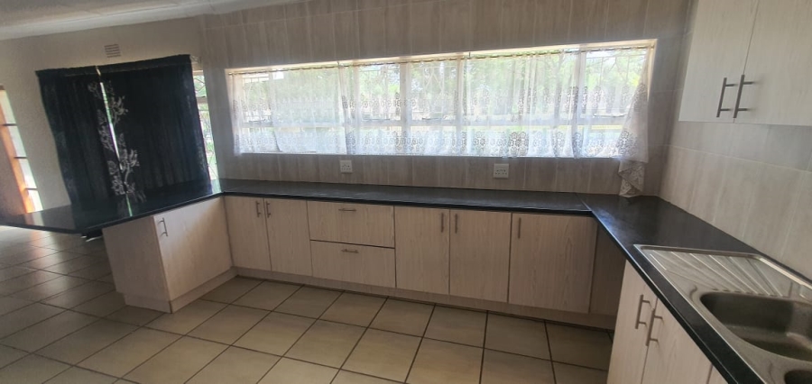 To Let 3 Bedroom Property for Rent in Arcon Park Gauteng