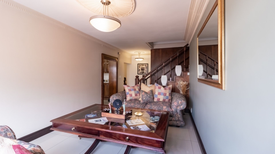 6 Bedroom Property for Sale in Klippoortjie Gauteng