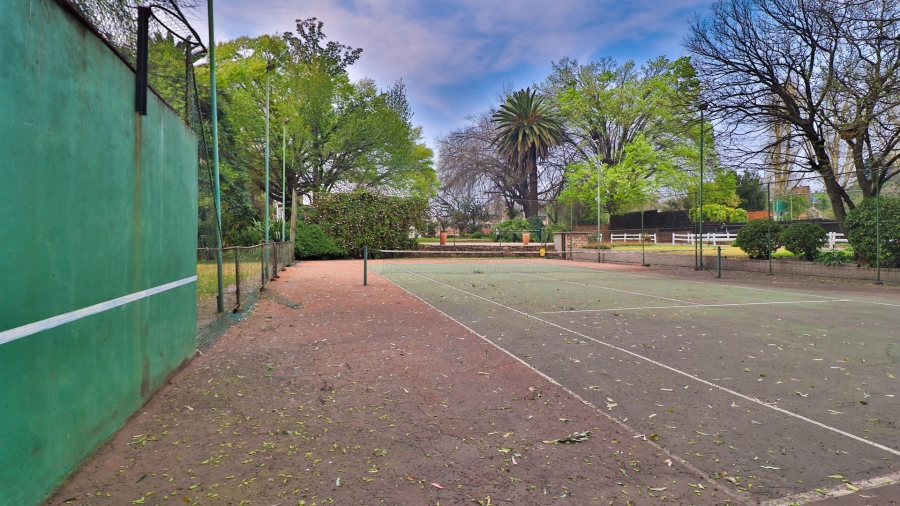 6 Bedroom Property for Sale in Klippoortjie Gauteng