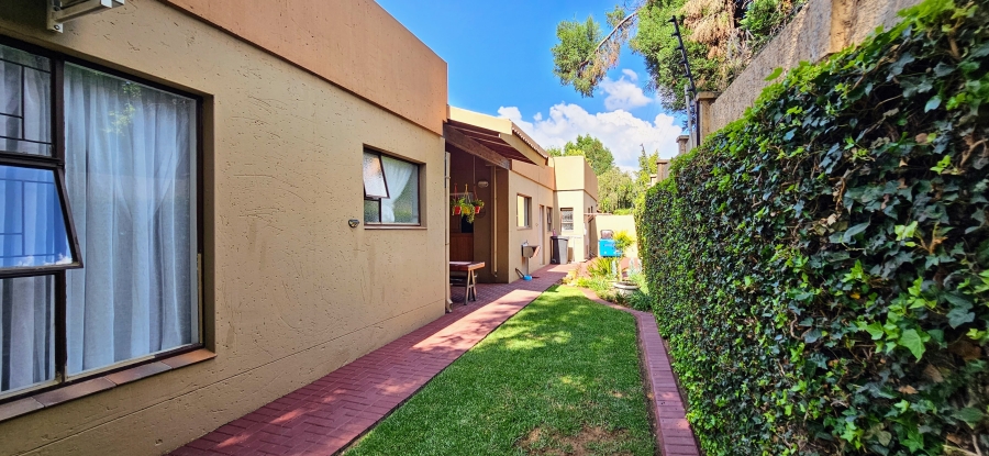 3 Bedroom Property for Sale in Three Rivers Proper Gauteng