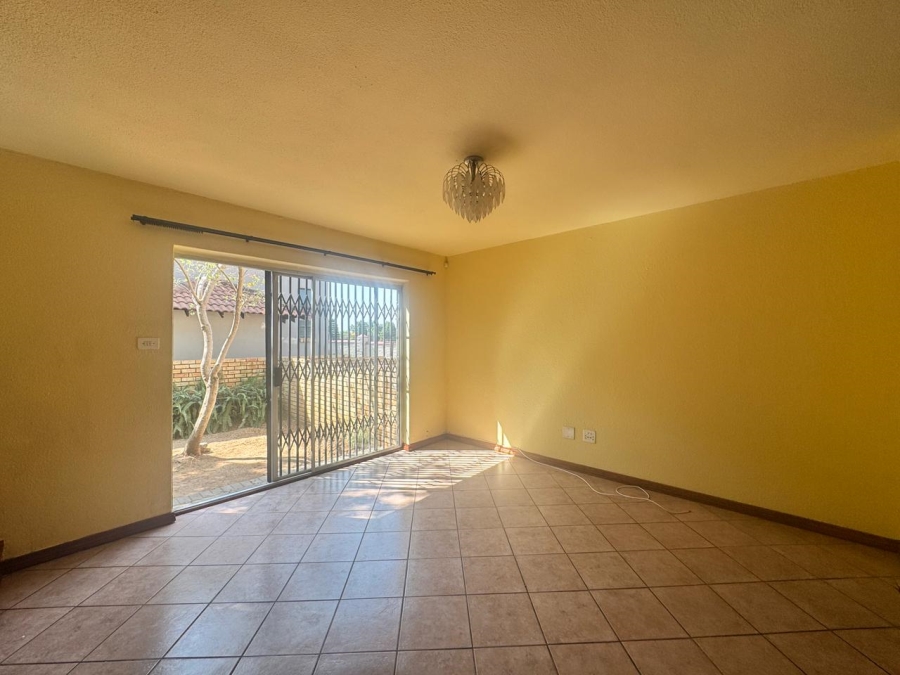 3 Bedroom Property for Sale in Heuwelsig Estate Gauteng