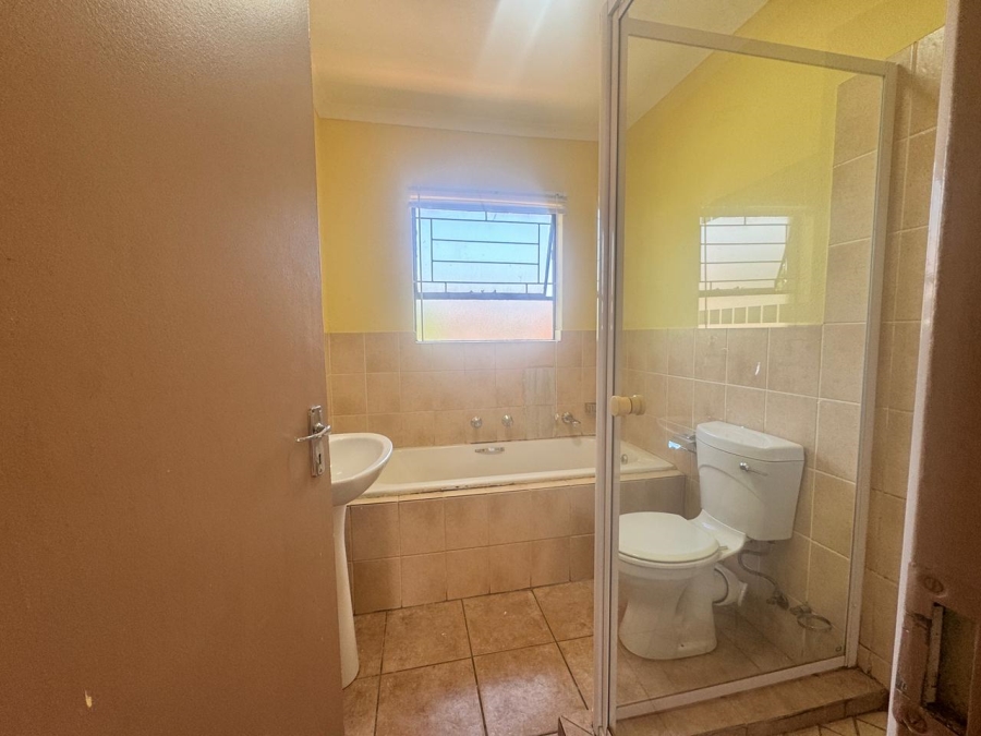 3 Bedroom Property for Sale in Heuwelsig Estate Gauteng