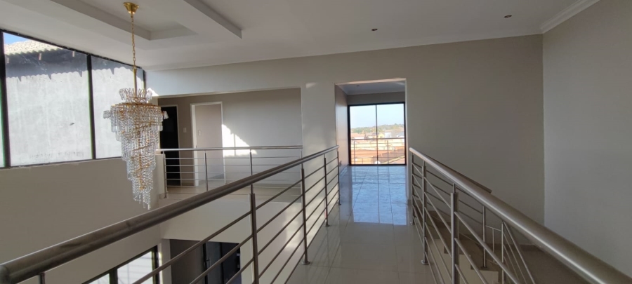 4 Bedroom Property for Sale in Eldoraigne Gauteng
