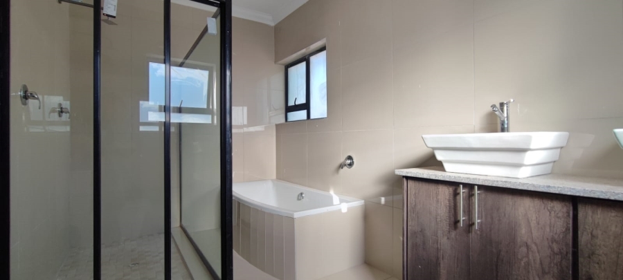 4 Bedroom Property for Sale in Eldoraigne Gauteng