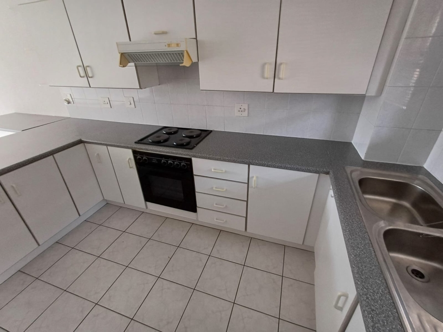 To Let 2 Bedroom Property for Rent in New Redruth Gauteng