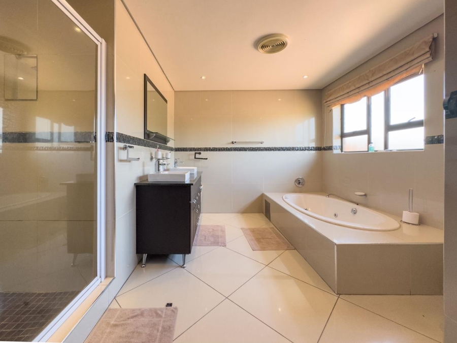 To Let 4 Bedroom Property for Rent in Blue Saddle Ranches Gauteng