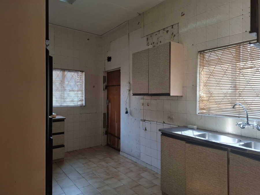 6 Bedroom Property for Sale in Actonville Gauteng