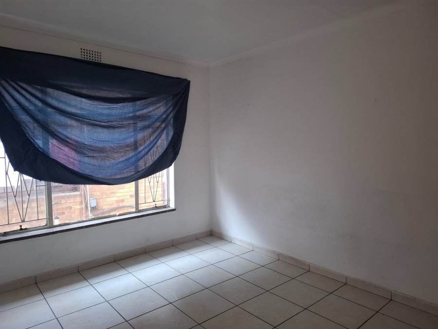 6 Bedroom Property for Sale in Actonville Gauteng