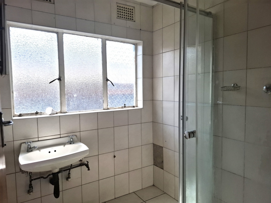 6 Bedroom Property for Sale in Actonville Gauteng
