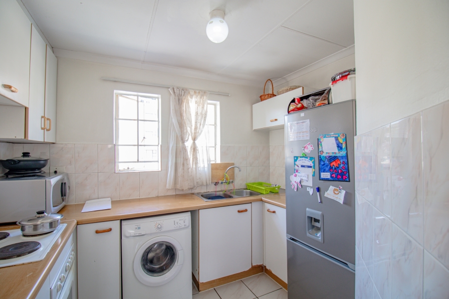 2 Bedroom Property for Sale in Vorna Valley Gauteng