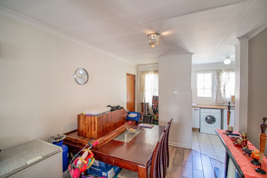 2 Bedroom Property for Sale in Vorna Valley Gauteng