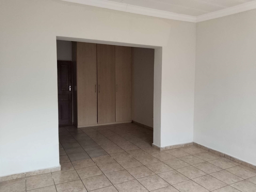 8 Bedroom Property for Sale in Booysens Gauteng