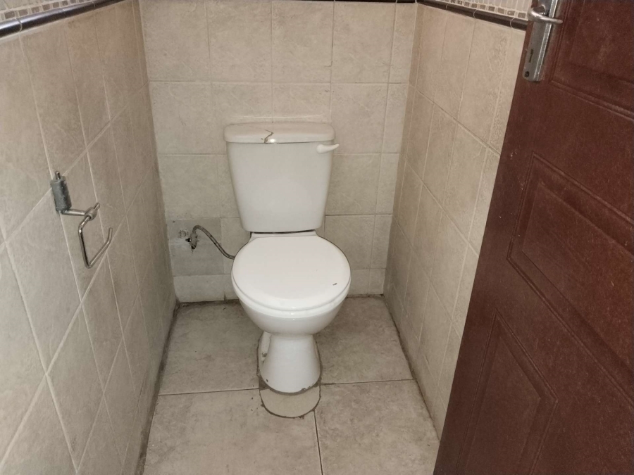 8 Bedroom Property for Sale in Booysens Gauteng