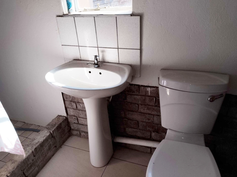 8 Bedroom Property for Sale in Booysens Gauteng