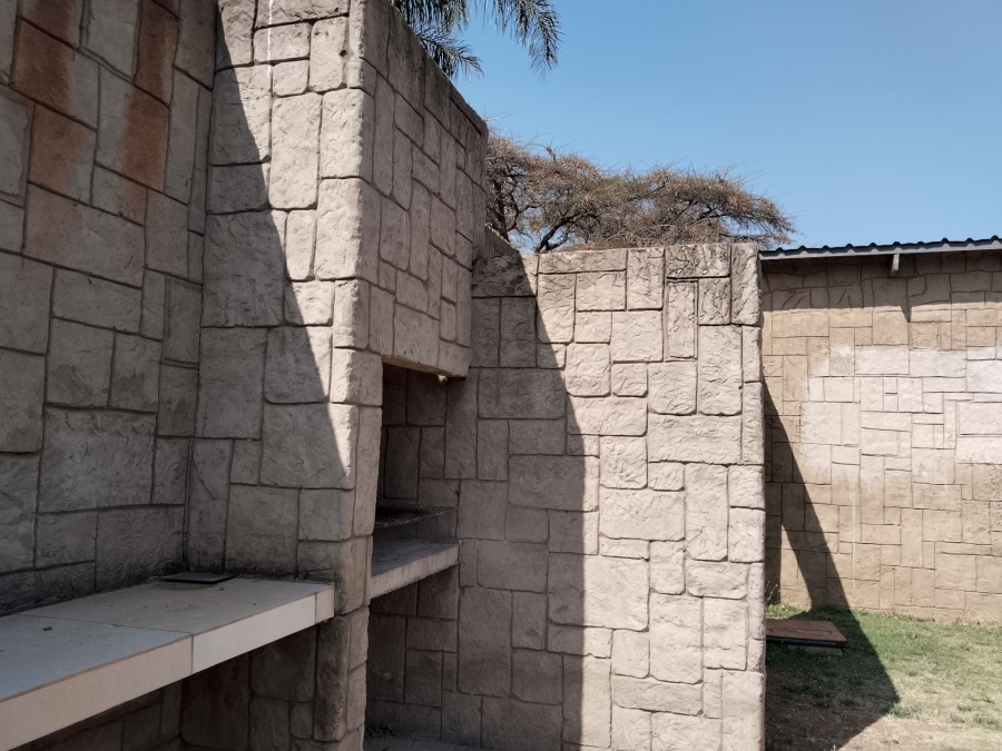 8 Bedroom Property for Sale in Booysens Gauteng