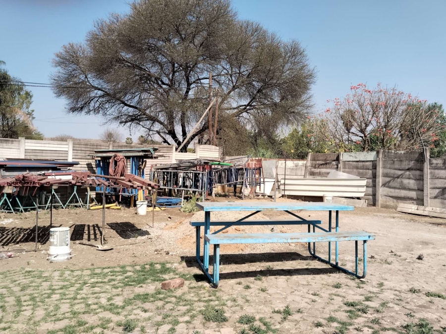 8 Bedroom Property for Sale in Booysens Gauteng