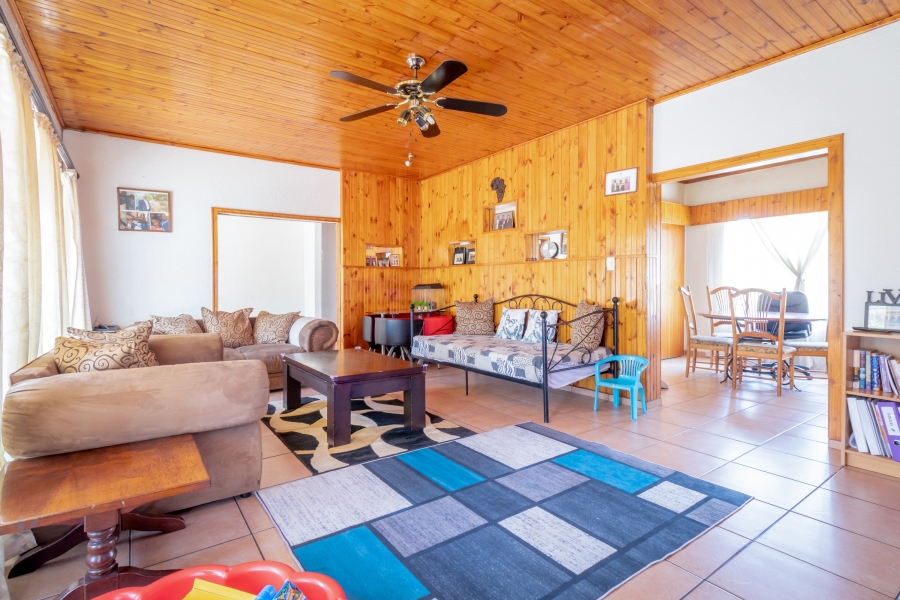 To Let 4 Bedroom Property for Rent in Wilro Park Gauteng