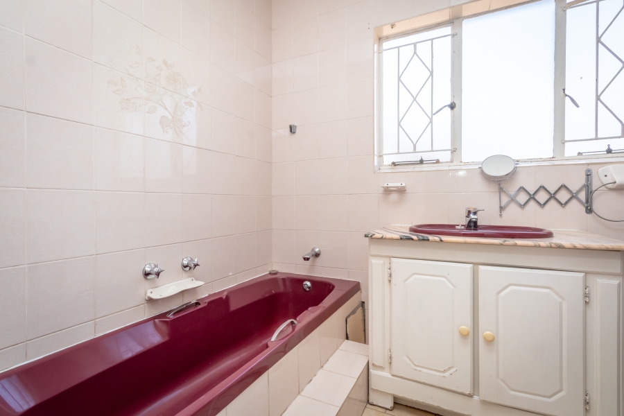 To Let 4 Bedroom Property for Rent in Wilro Park Gauteng