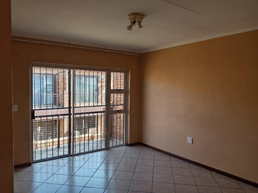 2 Bedroom Property for Sale in Honeydew Gauteng