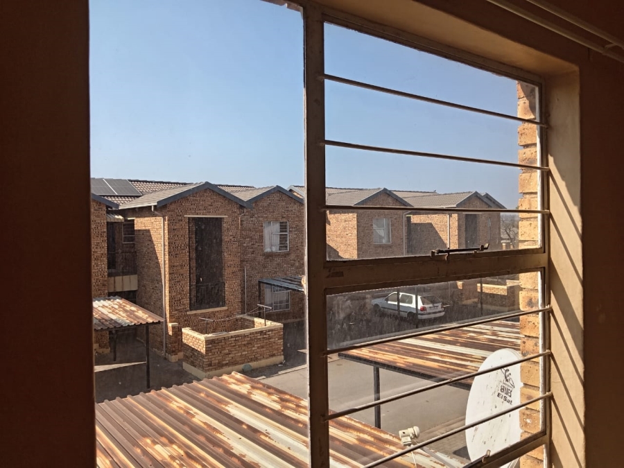 2 Bedroom Property for Sale in Honeydew Gauteng