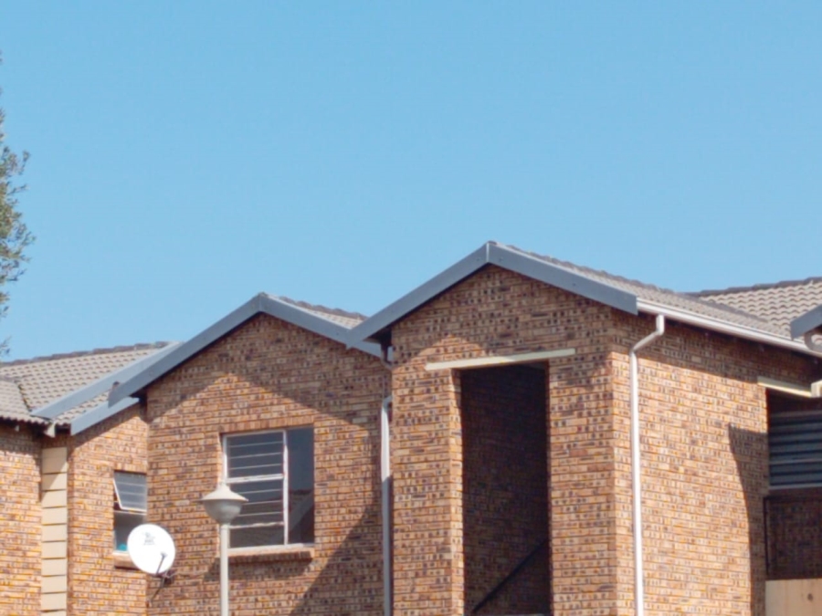 2 Bedroom Property for Sale in Honeydew Gauteng