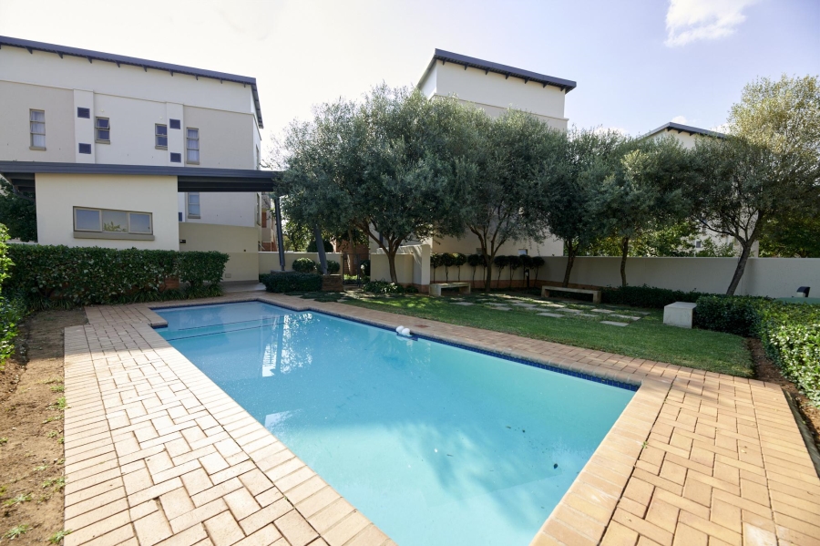 2 Bedroom Property for Sale in Lonehill Gauteng