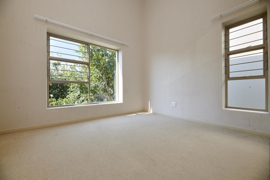 2 Bedroom Property for Sale in Lonehill Gauteng