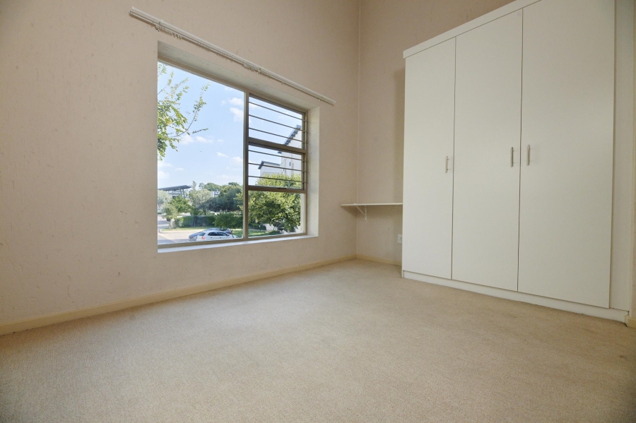 2 Bedroom Property for Sale in Lonehill Gauteng