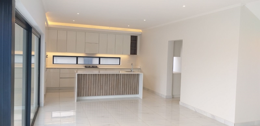 4 Bedroom Property for Sale in La Como Lifestyle Estate Gauteng