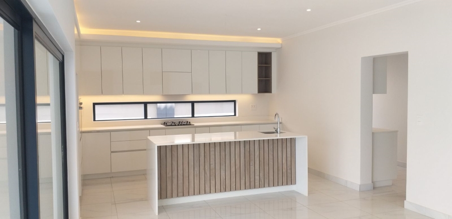 4 Bedroom Property for Sale in La Como Lifestyle Estate Gauteng