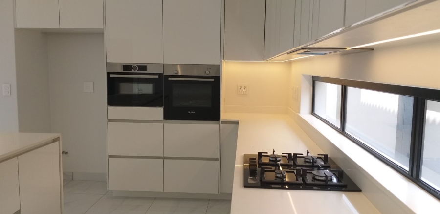 4 Bedroom Property for Sale in La Como Lifestyle Estate Gauteng