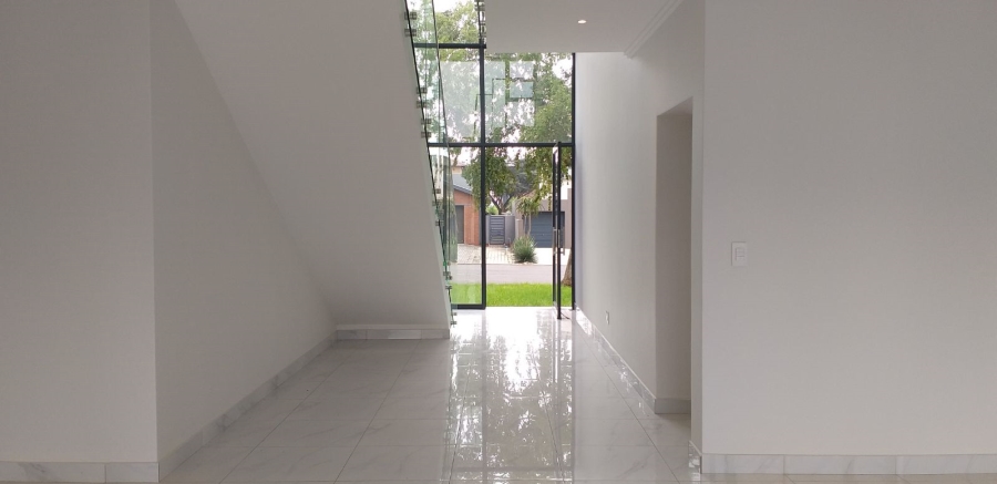 4 Bedroom Property for Sale in La Como Lifestyle Estate Gauteng