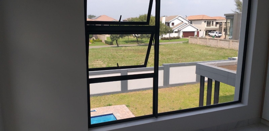 4 Bedroom Property for Sale in La Como Lifestyle Estate Gauteng