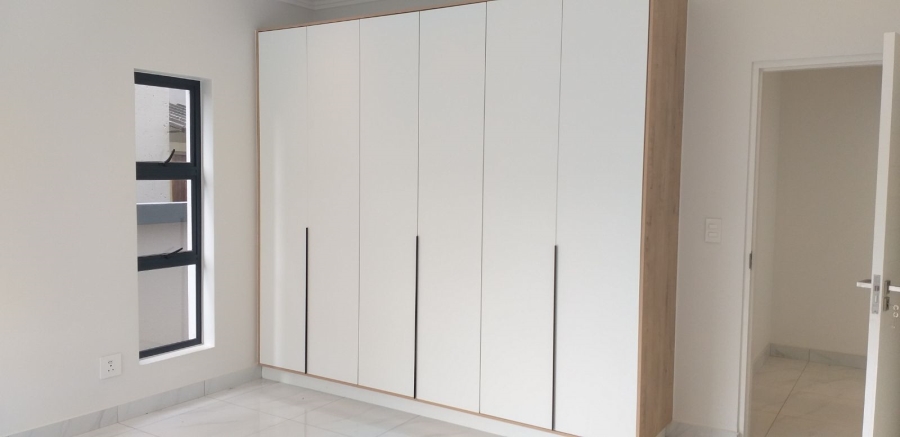 4 Bedroom Property for Sale in La Como Lifestyle Estate Gauteng