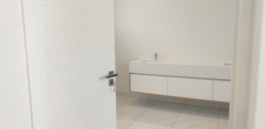 4 Bedroom Property for Sale in La Como Lifestyle Estate Gauteng