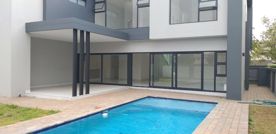 4 Bedroom Property for Sale in La Como Lifestyle Estate Gauteng