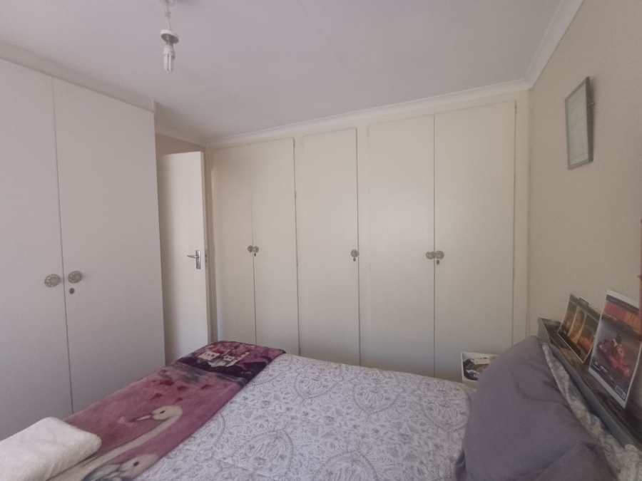2 Bedroom Property for Sale in Lindhaven Gauteng