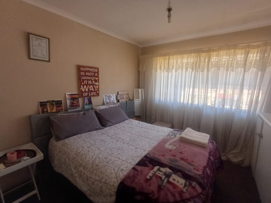 2 Bedroom Property for Sale in Lindhaven Gauteng