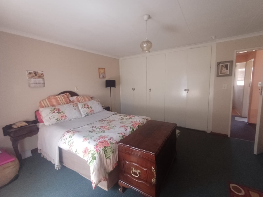 2 Bedroom Property for Sale in Lindhaven Gauteng