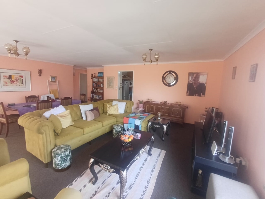 2 Bedroom Property for Sale in Lindhaven Gauteng