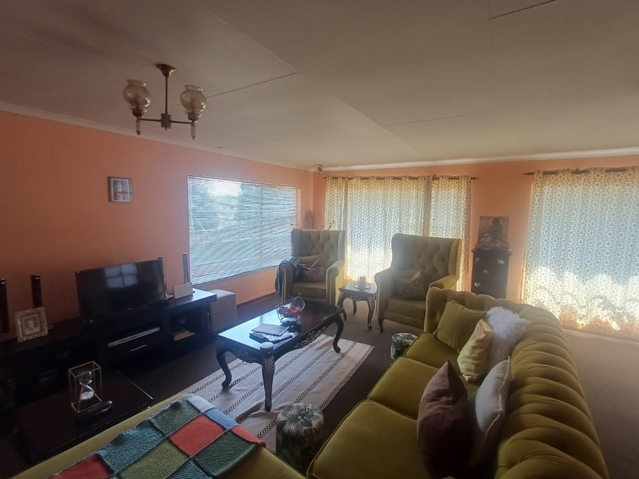2 Bedroom Property for Sale in Lindhaven Gauteng