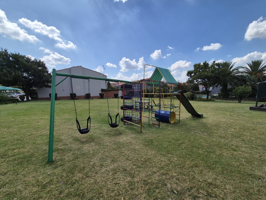 2 Bedroom Property for Sale in St Andrews Gauteng