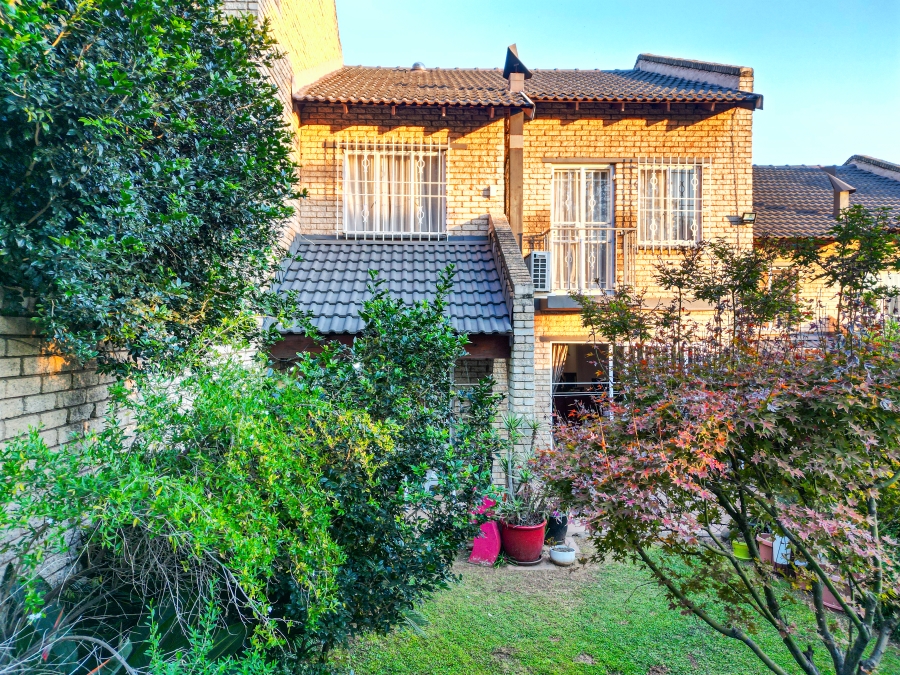 3 Bedroom Property for Sale in Morningside Manor Gauteng