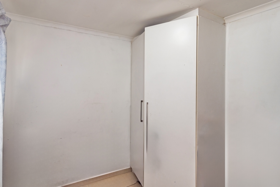 2 Bedroom Property for Sale in Fleurhof Gauteng