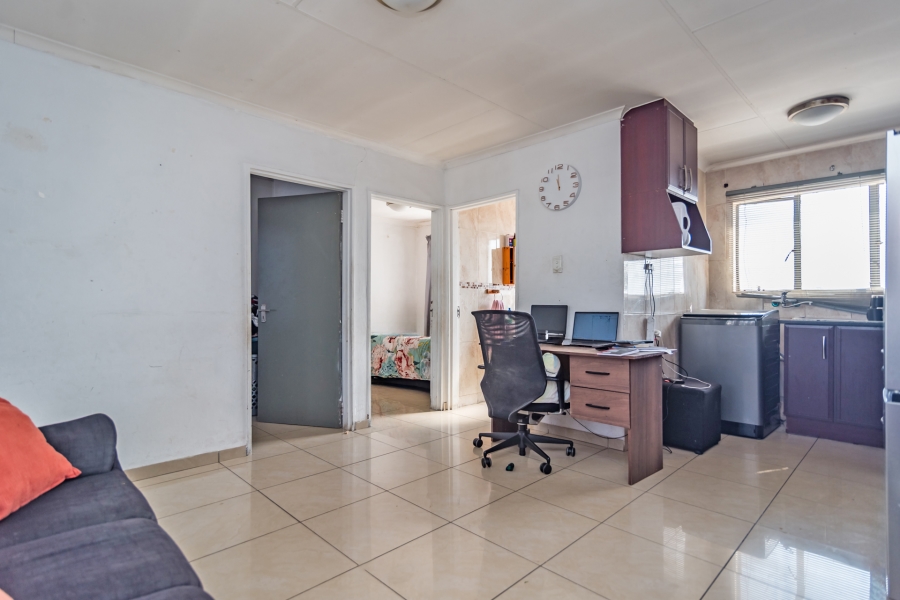 2 Bedroom Property for Sale in Fleurhof Gauteng