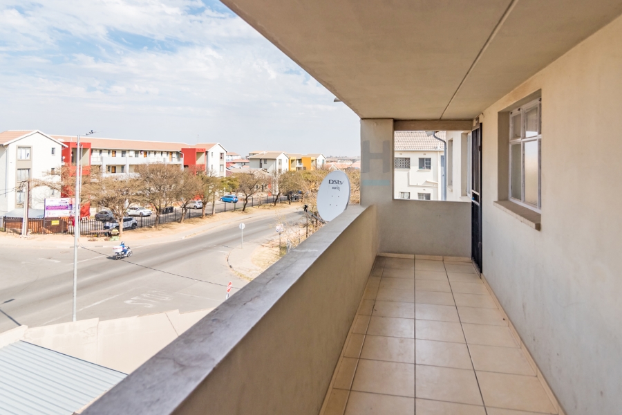 2 Bedroom Property for Sale in Fleurhof Gauteng